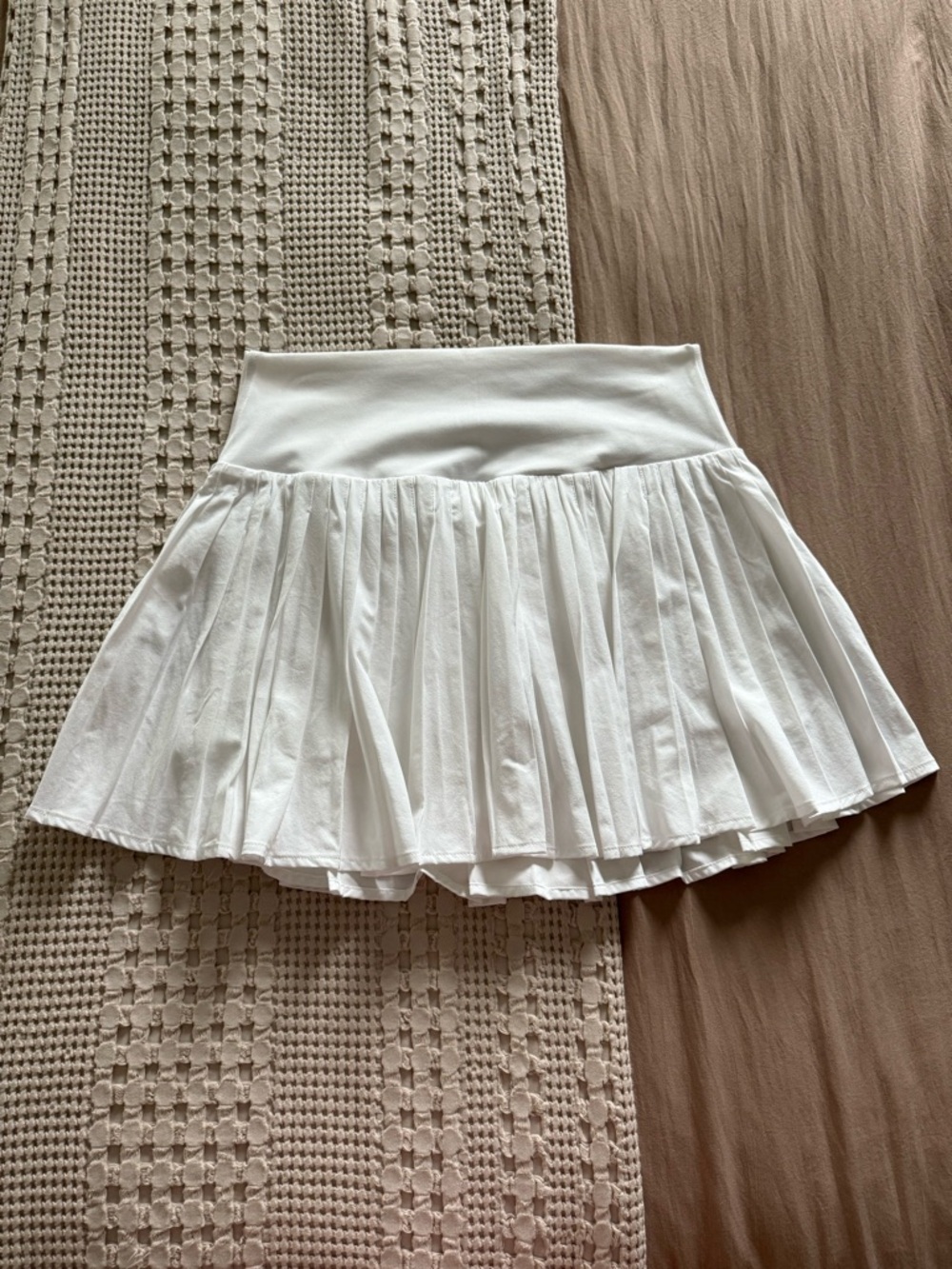 NEW all in motion White Pleated Skort Size M